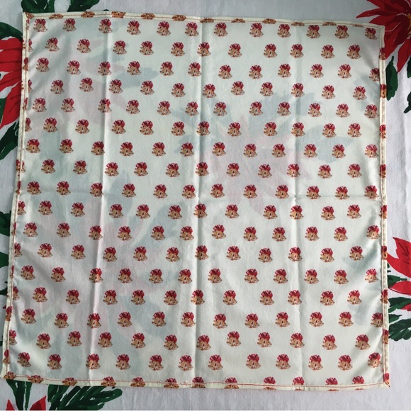 🔔 Handmade Vintage Style Golden Bells Napkins, Set of 2 🔔 - Picture 11 of 16